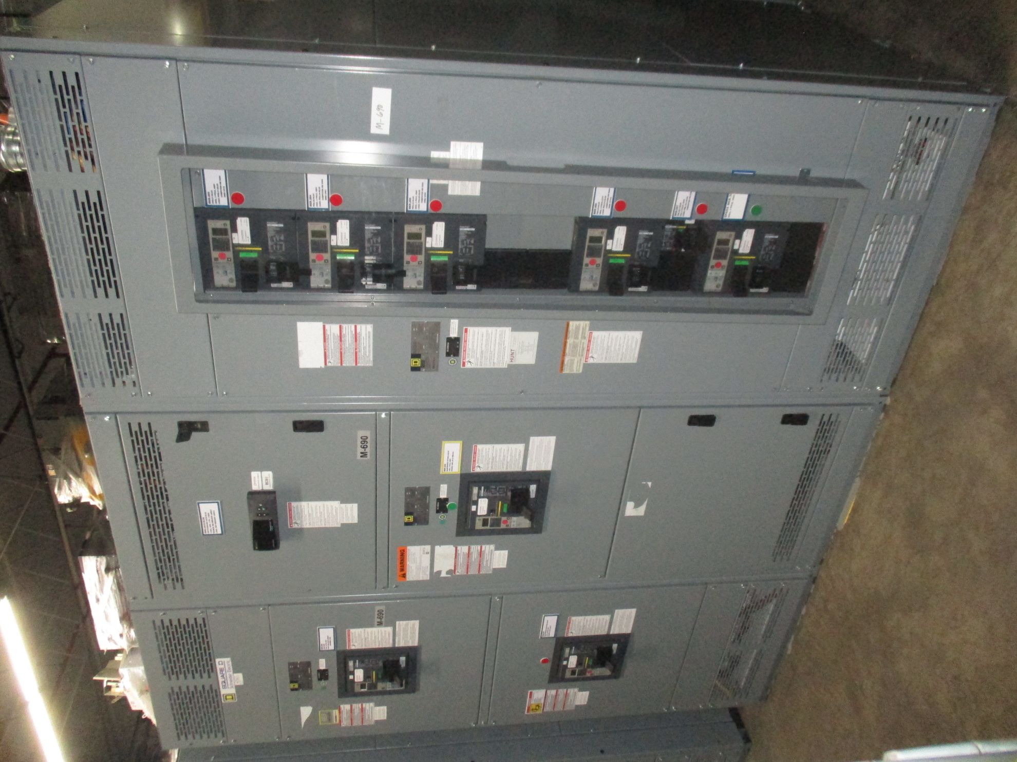 Picture of Square D QED Power Style Switchboard 1200 Amp Main Breaker 480 Volt 3 Ph 3 W NEMA 1 R&G
