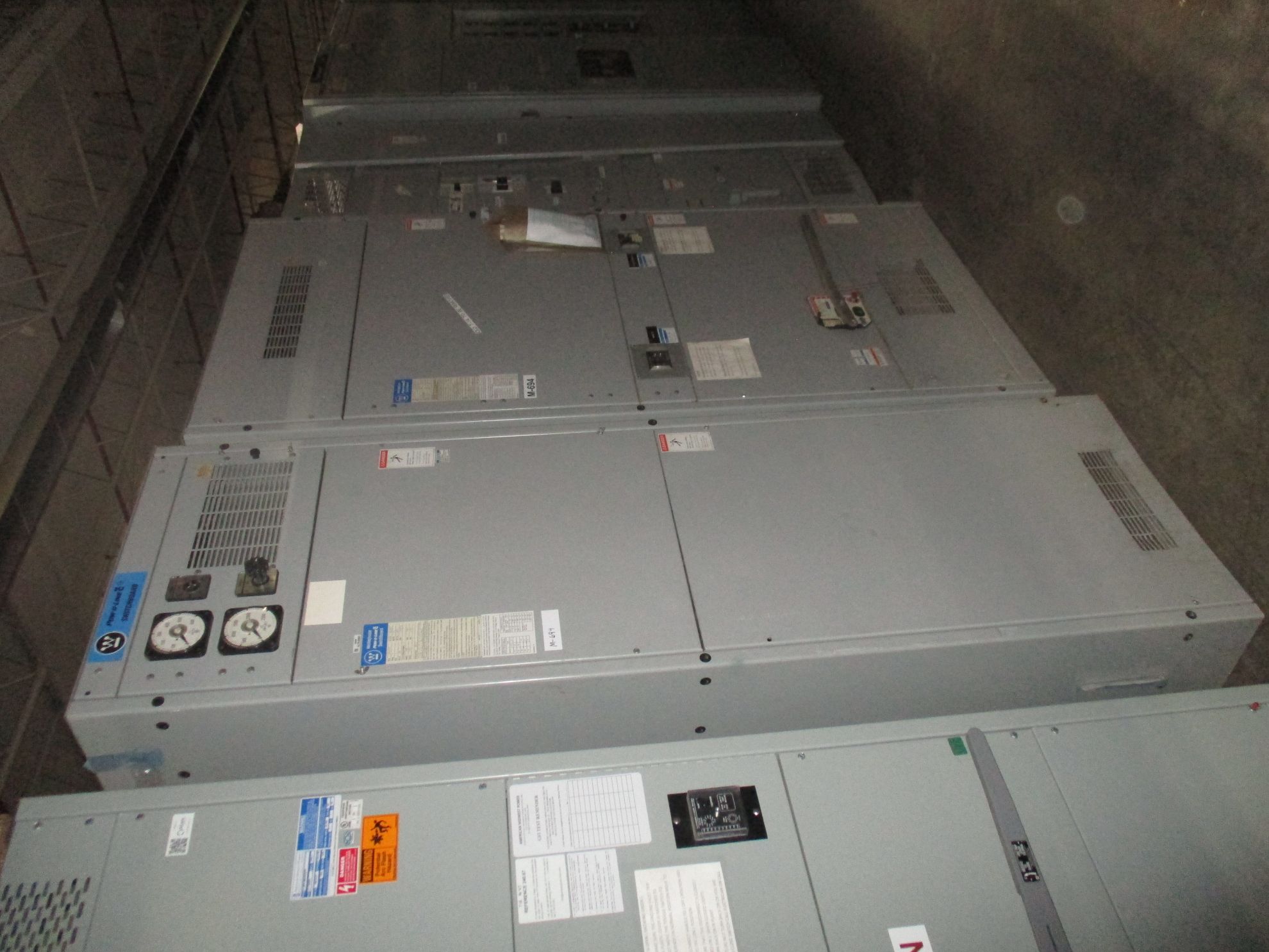 Picture of Westinghouse Pow-R-Line Switchboard 2500 Amp Fusible Main 480Y/277 Volt 3 Ph 4 W NEMA 1 R&G