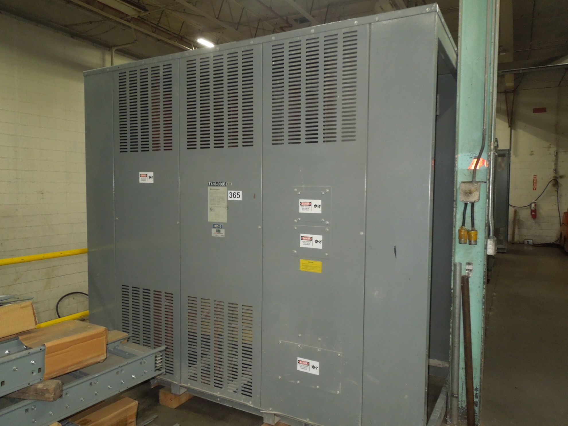 Picture of Square D 1500 KVA 12470-480Y/277 Volt Medium Voltage Dry Type Transformer R&G