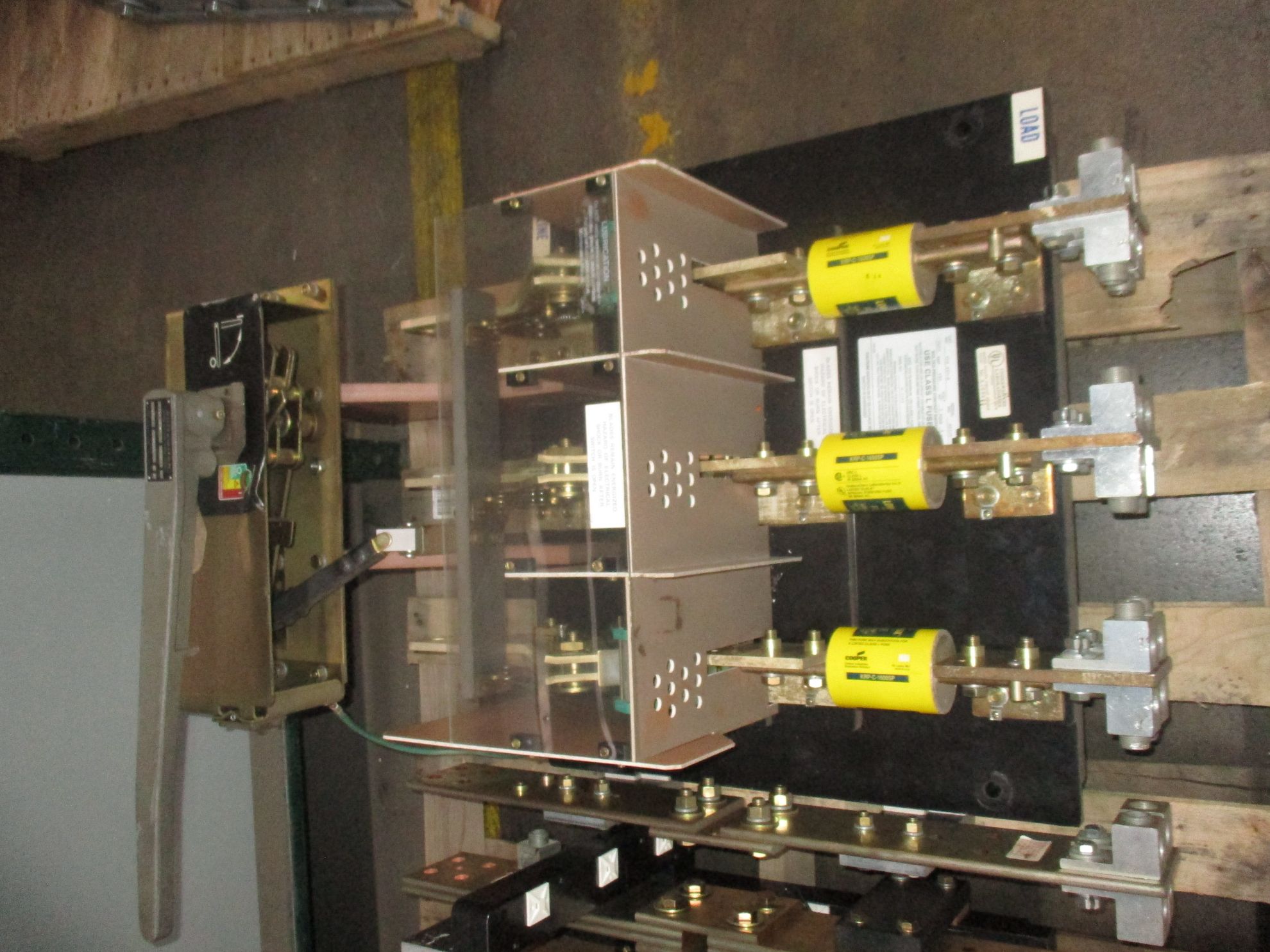 Picture of Boltswitch Pressure Contact Switch VLB449-N | 1600 Amp 480 Volt | Black Back Plate