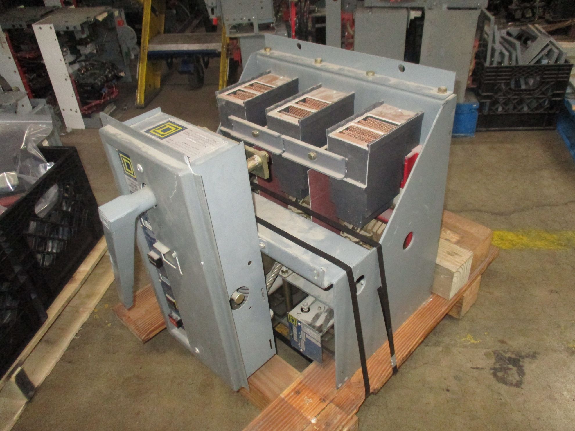 Square D Low Voltage Power Circuit Breaker PB-1600 1600 Amp Frame 600 ...