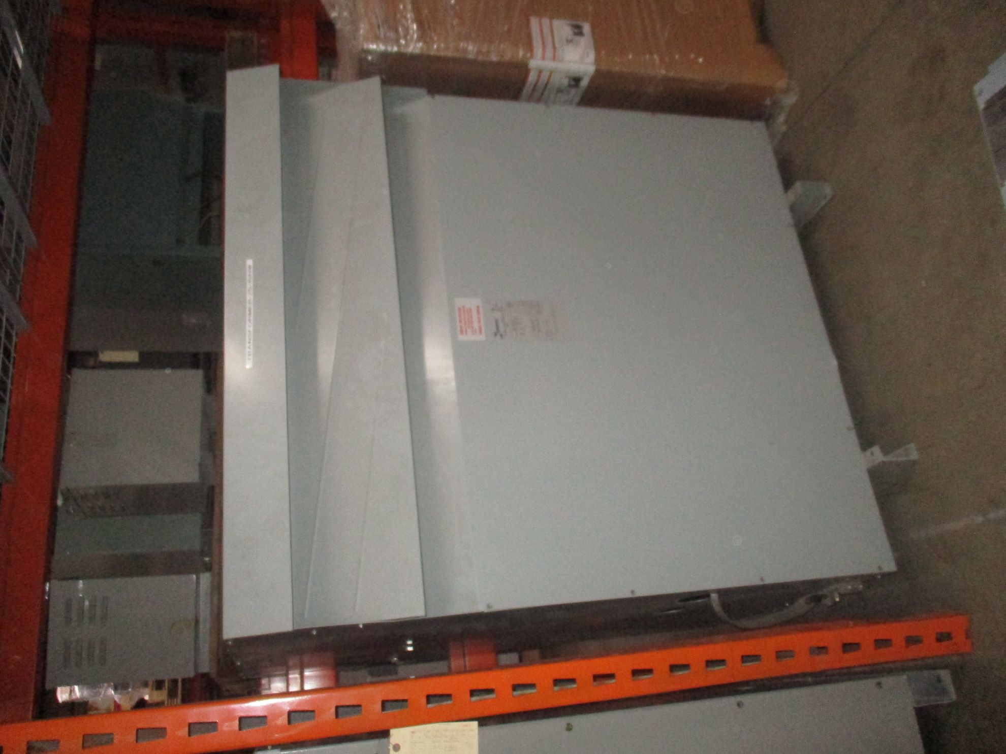 Picture of Hammond Low Voltage Dry Type Transformer | 550 KVA 480-400Y/231 Volt | 3 Phase NEMA 3R R&G