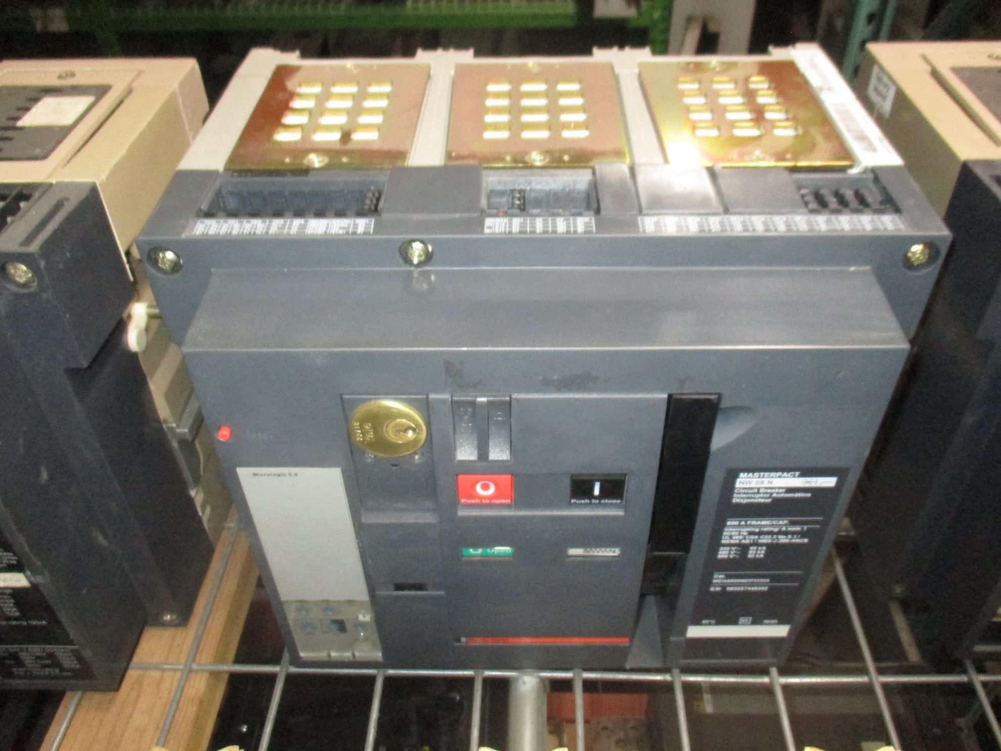 Picture of Merlin Gerin MasterPact NW08N Circuit Breaker 800 Amp 600 Volt M/O D/O