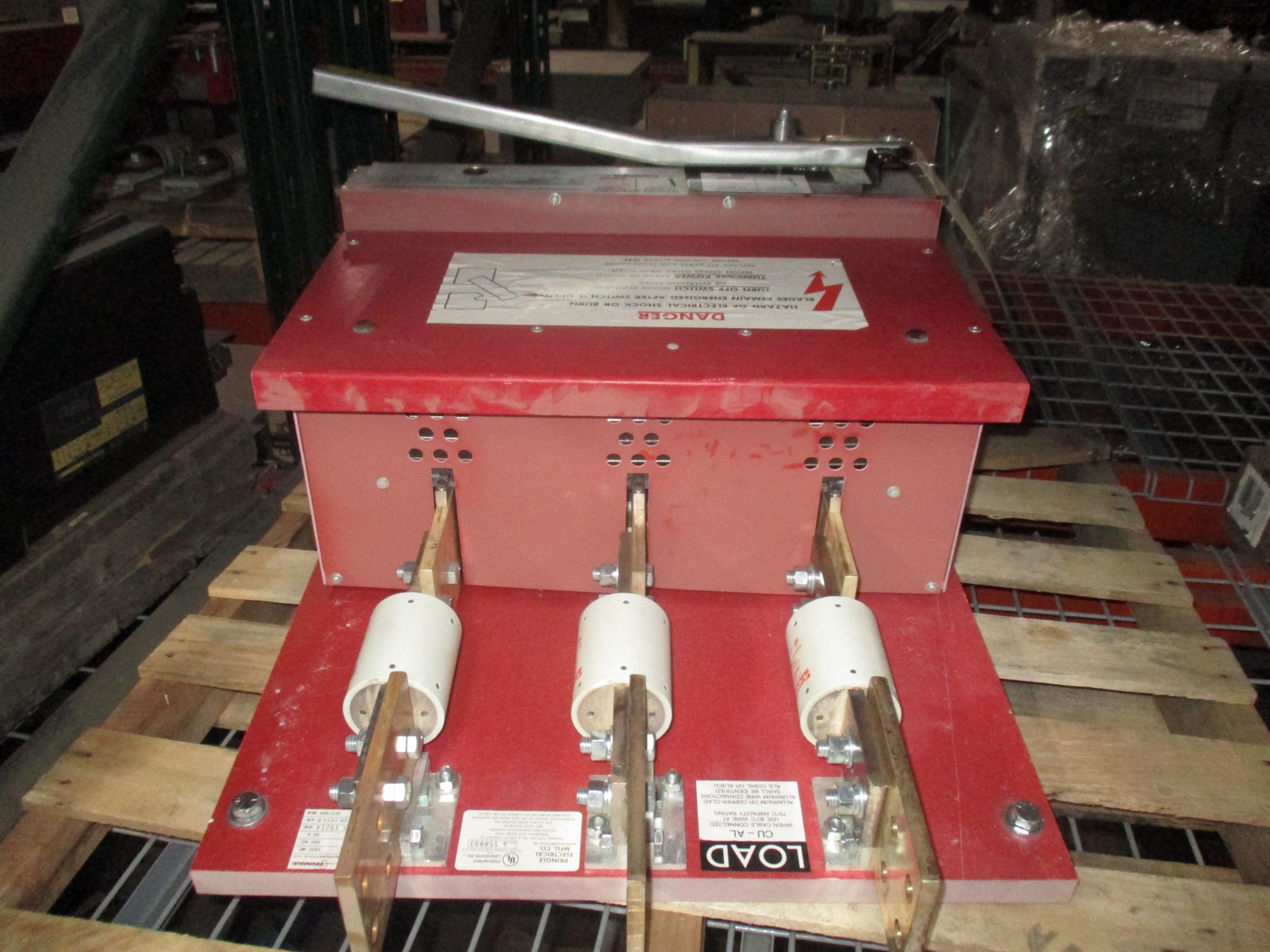 Picture of Pringle Pressure Contact Switch QA1633B | 1600 Amp 480 Volt | Red Back Plate