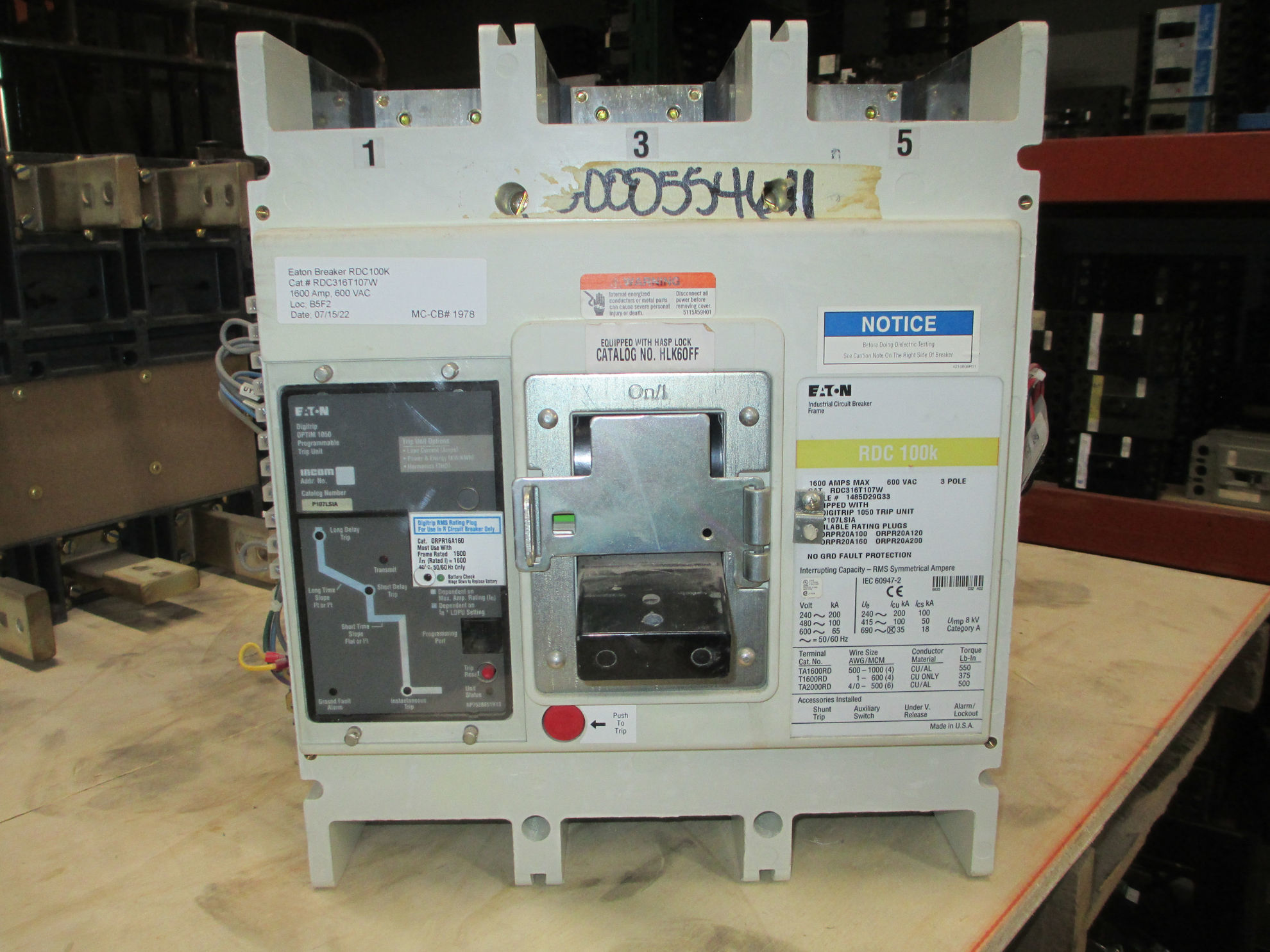 Picture of Eaton RDC316T107W Circuit Breaker 1600A 600 VAC F/M M/O