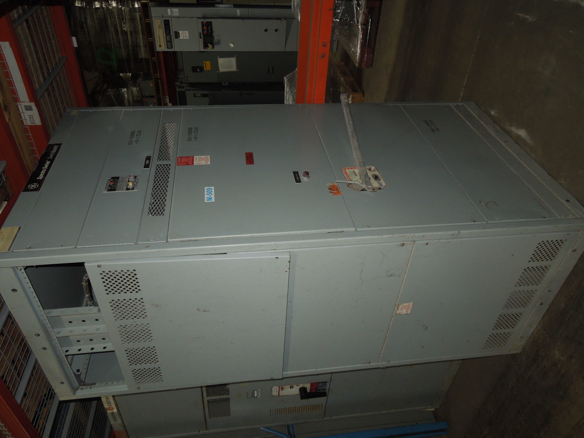 Picture of GE Spectra Series Switchboard 3000 Amp 480Y/277 Volt 3PH 4W NEMA 1 R&G