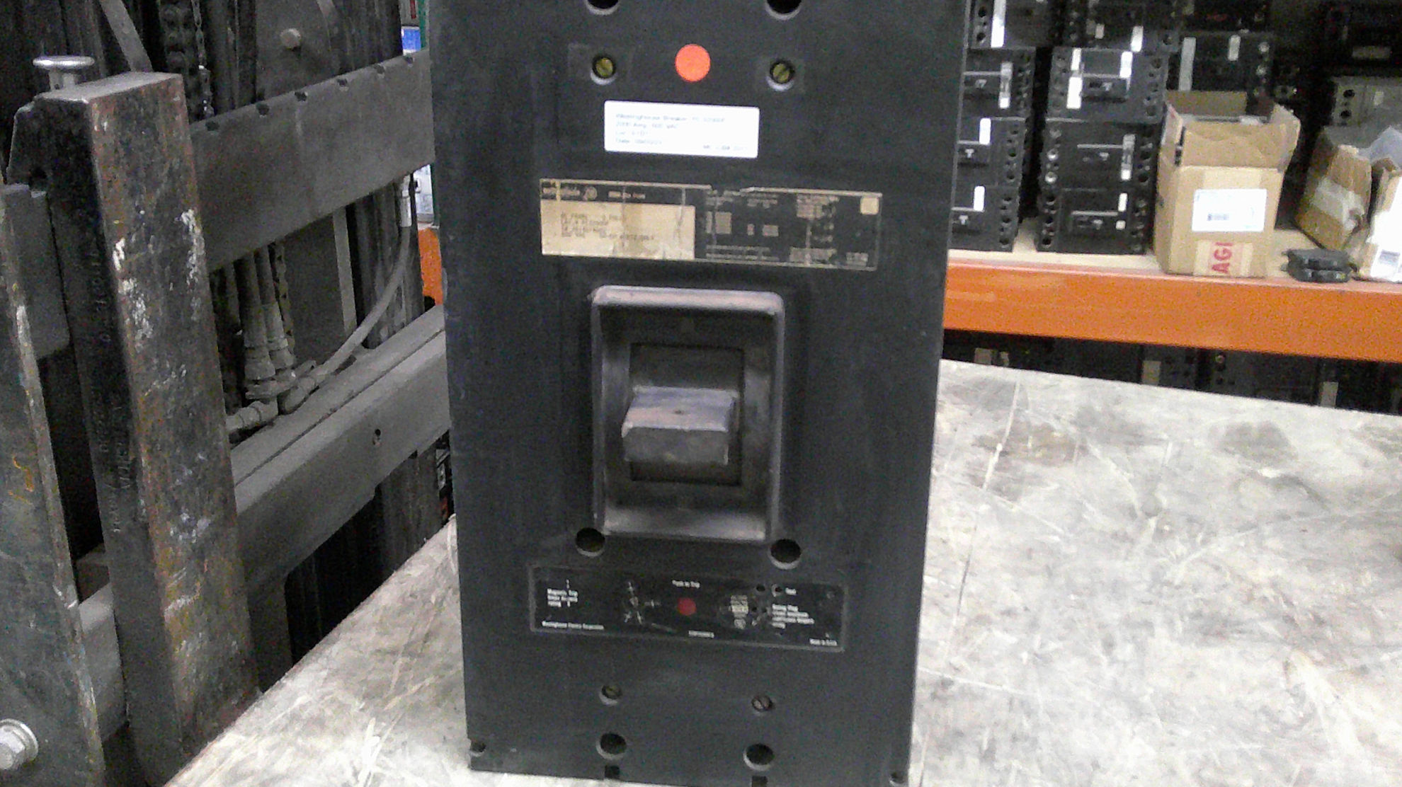Picture of Westinghouse PC32000F Circuit Breaker 2000 Amp 600 Volt AC M/O F/M