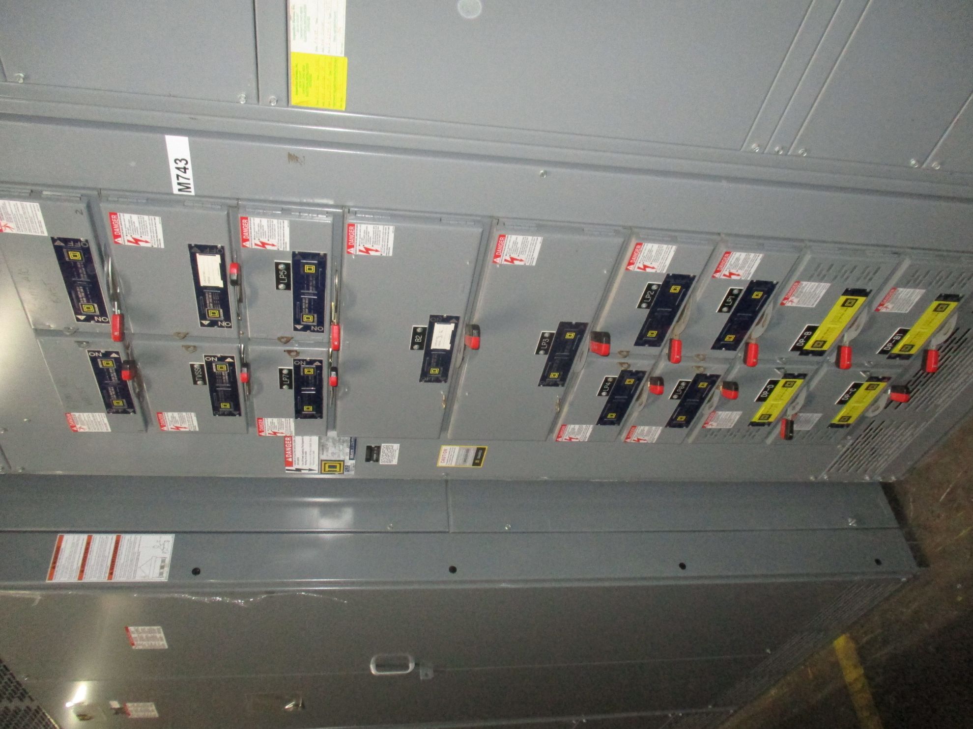 Square D QED Power Style Switchboard PEF361600LS | 1600 Amp Main ...