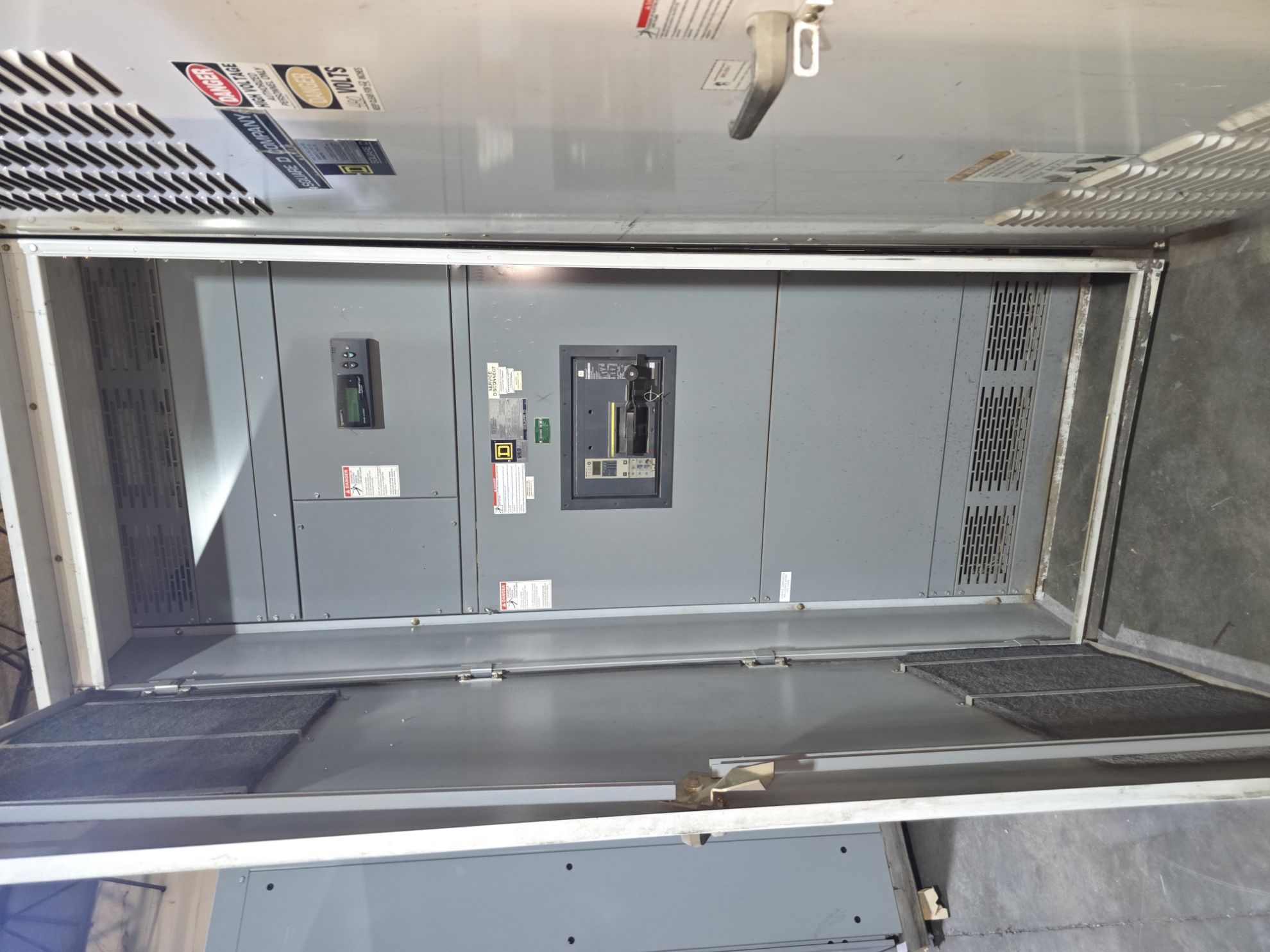 Square D Power Style Switchboard RJF36160CU44AE1| 1600 Amp Main Breaker ...