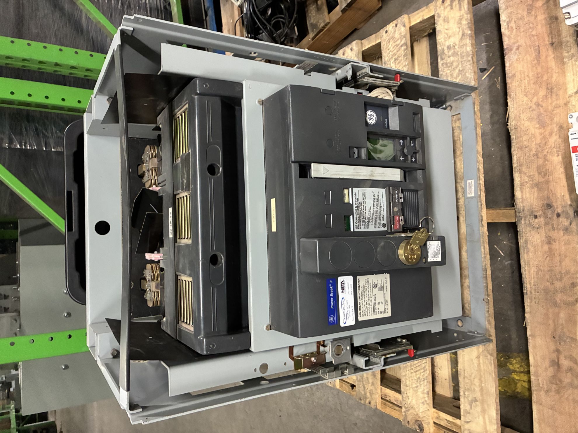Picture of GE TSSD40G440 Power-Break II Circuit Breaker 4000 Amp 600 Volt AC M/O D/O