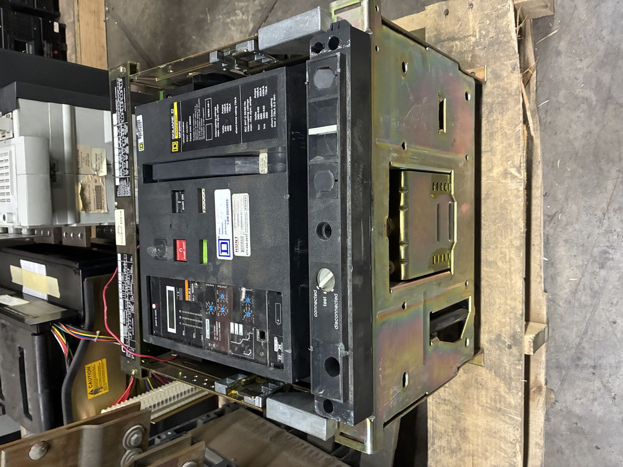 Picture of Square D Masterpact MP20H2 Circuit Breaker 2000 Amp 600 Volt AC M/O D/O
