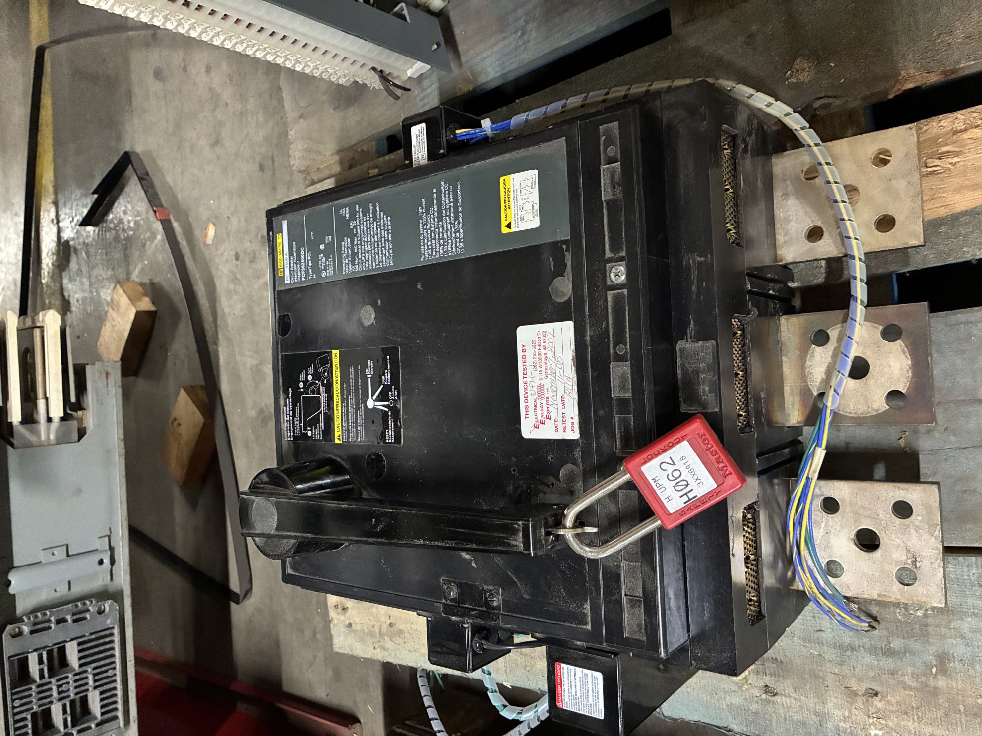 Picture of Square D PCF362500DC Circuit Breaker 2500 Amp 500 Volt DC M/O F/M
