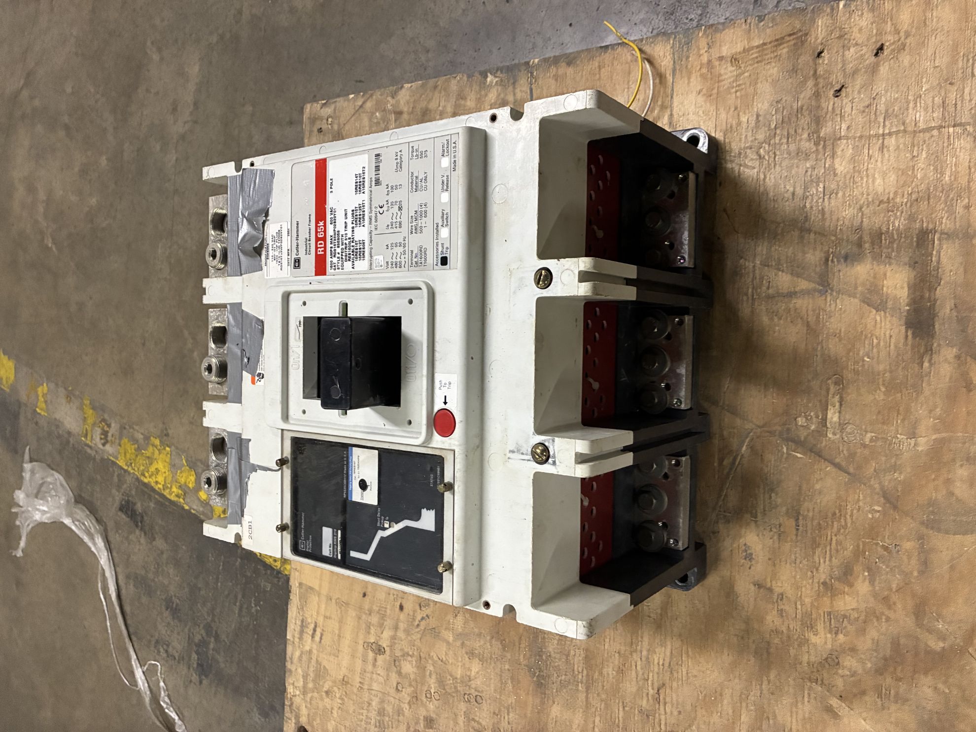 Picture of Cutler-Hammer RD65K Circuit Breaker 1600 Amp 600 Volt M/O F/M
