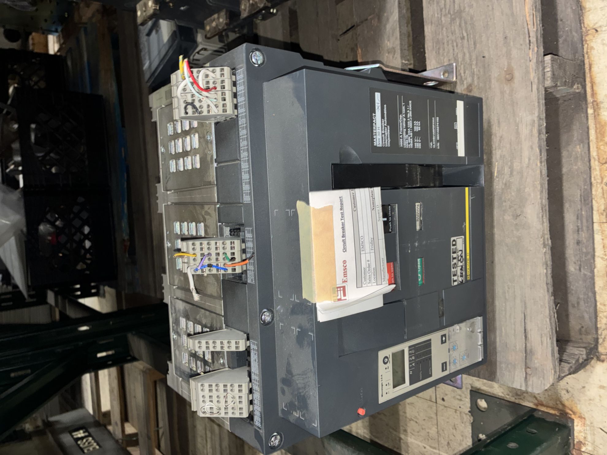 Picture of Square D MasterPact NW30H Circuit Breaker 3000 Amp 600 Volt E/O F/M