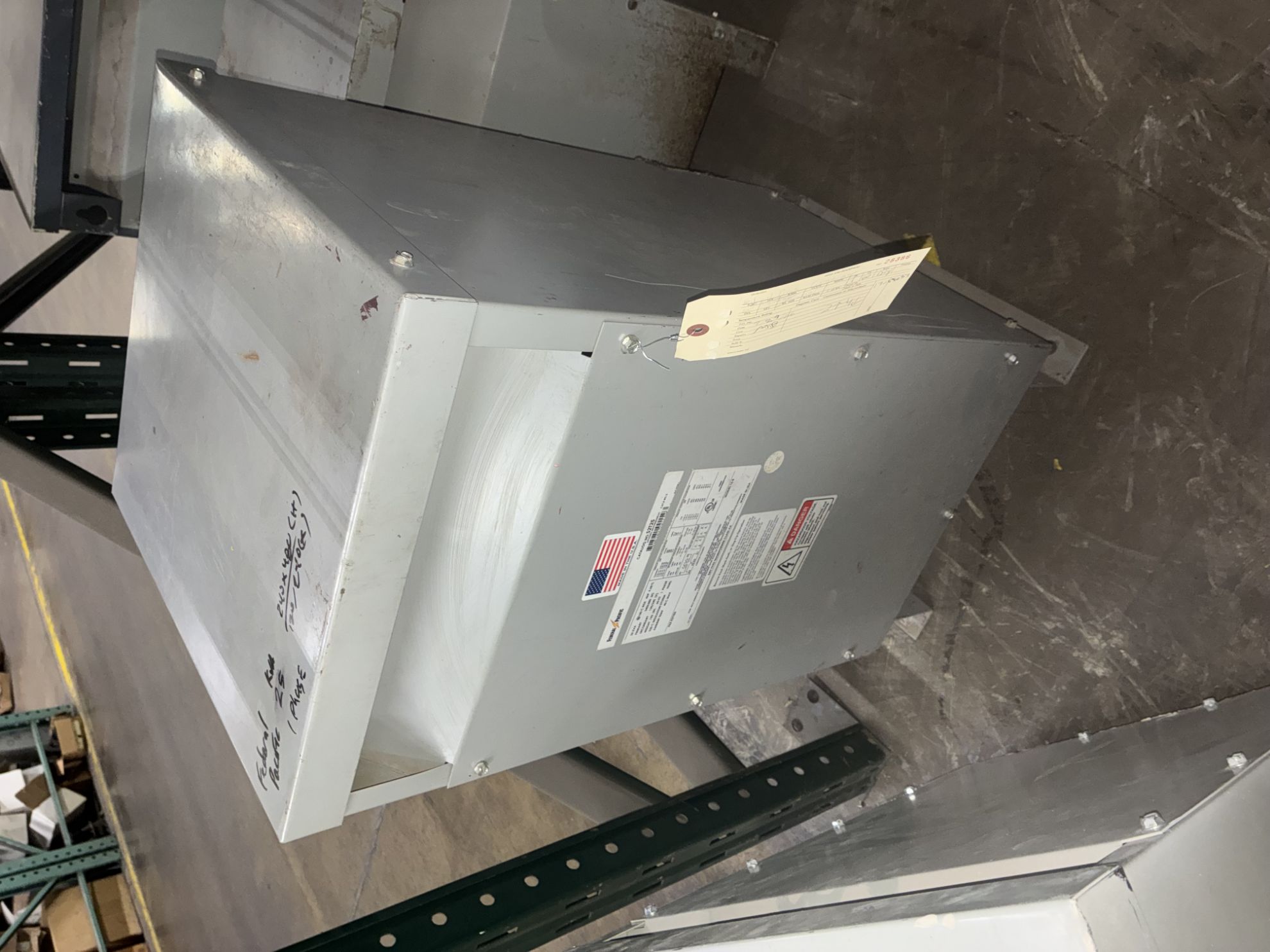 Picture of Federal Pacific Low Voltage Dry Type Transformer | 25 KVA 240x480-120/240 Volt | 1 Phase NEMA 1 R&G