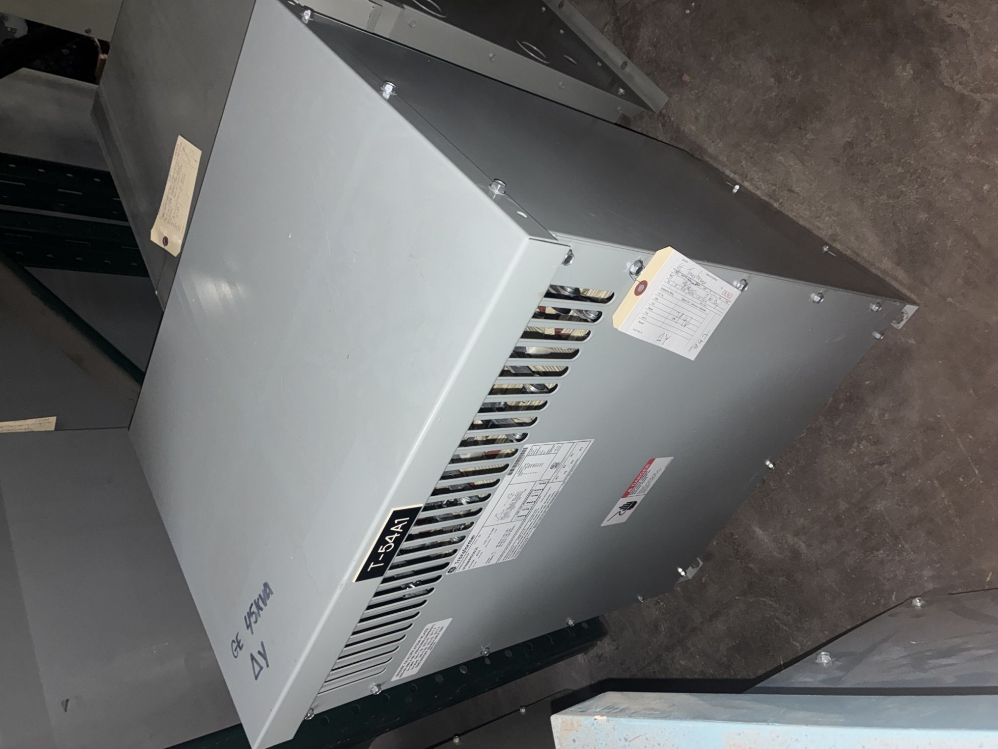 Picture of General Electric Low Voltage Dry Type Transformer | 45 KVA 480-480/277 Volt | 3 Phase NEMA 1 R&G